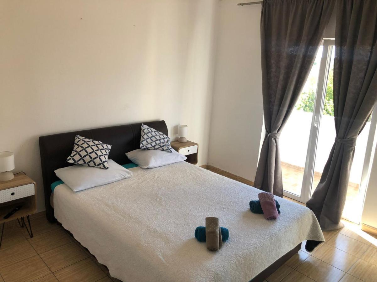 Apartments Martina Tisno Dış mekan fotoğraf