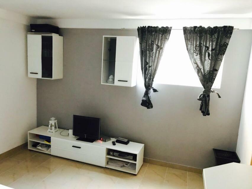 Apartments Martina Tisno Dış mekan fotoğraf